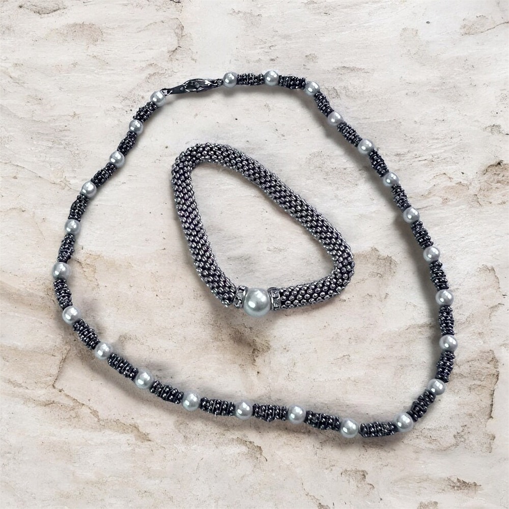Silver Tone‎ Faux Pearl Beaded Necklace and Stretch Bracelet Jewelry Set 18 Inch